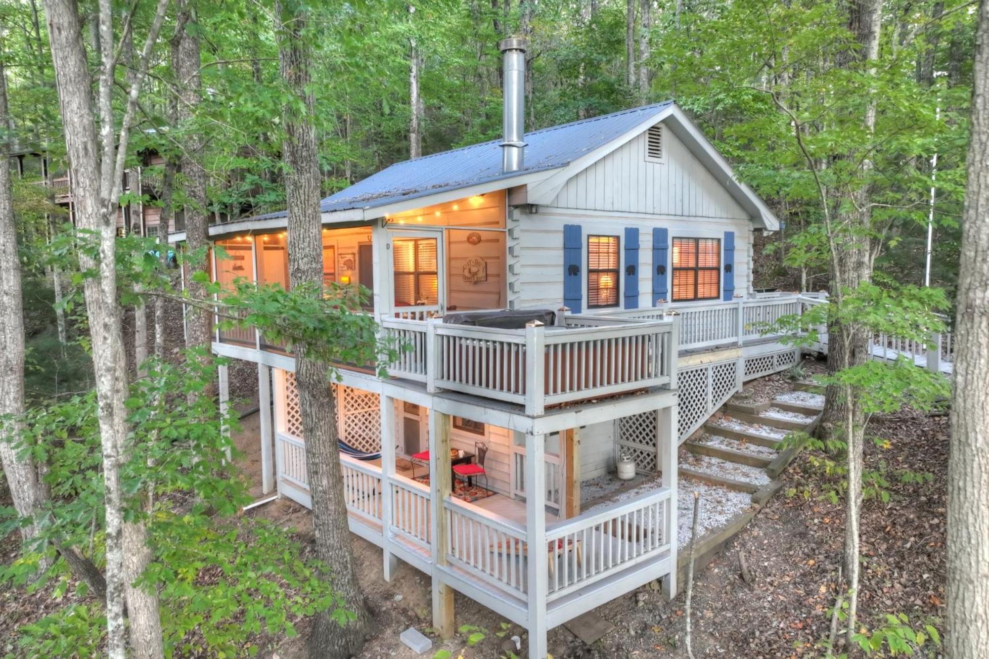 Hygge Haus Rustic Charm Cozy Beds And A Serene Location เอลลิเจย์ ภายนอก รูปภาพ