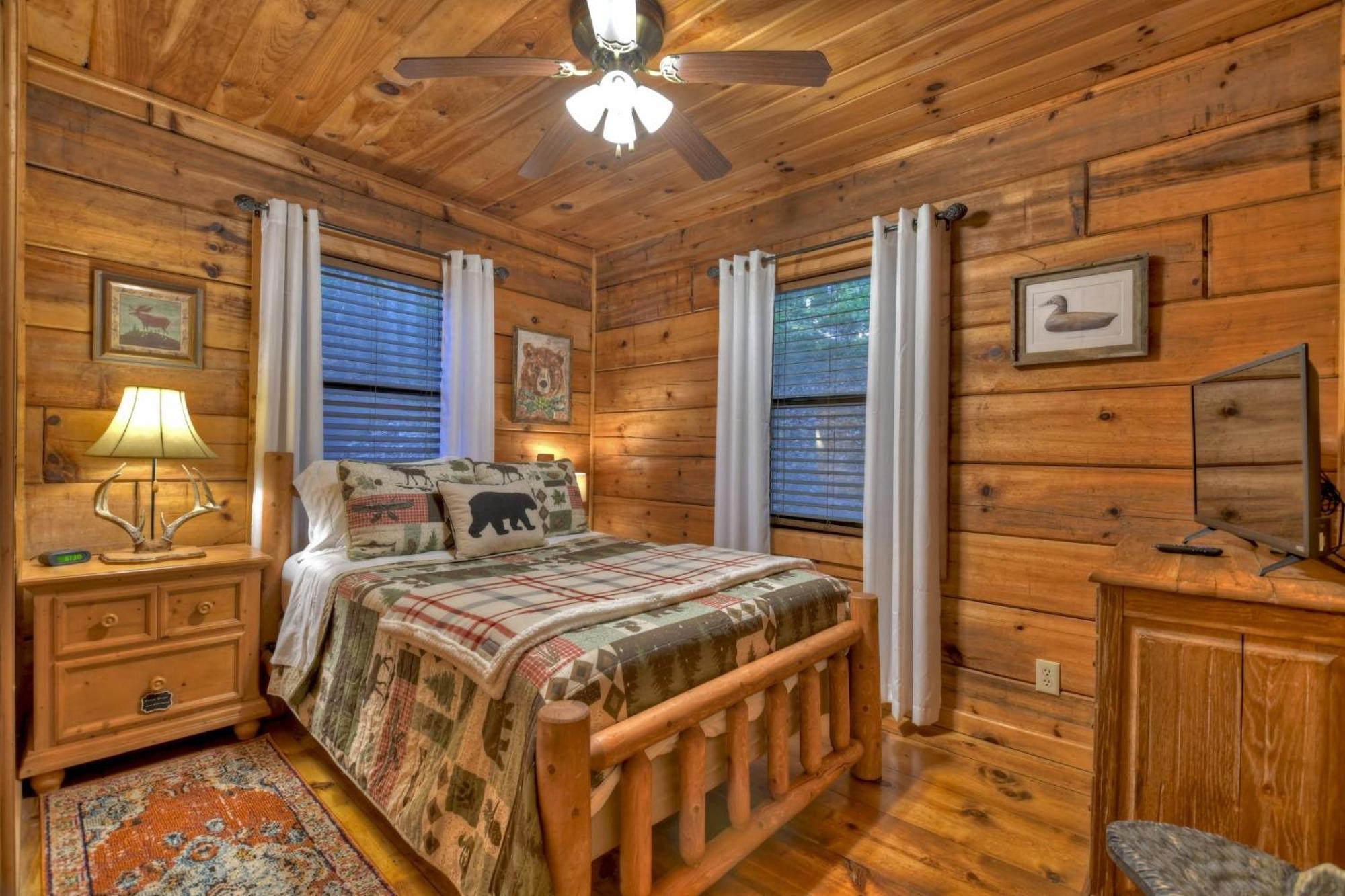 Hygge Haus Rustic Charm Cozy Beds And A Serene Location เอลลิเจย์ ภายนอก รูปภาพ