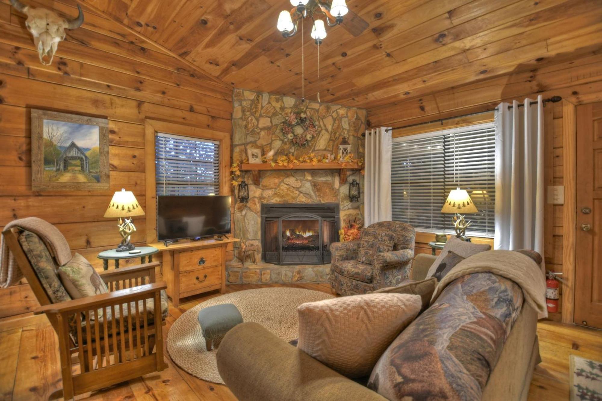 Hygge Haus Rustic Charm Cozy Beds And A Serene Location เอลลิเจย์ ภายนอก รูปภาพ
